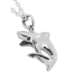 新宿銀の蔵 サメ シルバー 925 ペンダントトップ (チェーンなし) メンズ ネックレス sv 925 シャーク 鮫 海 マリン 魚
