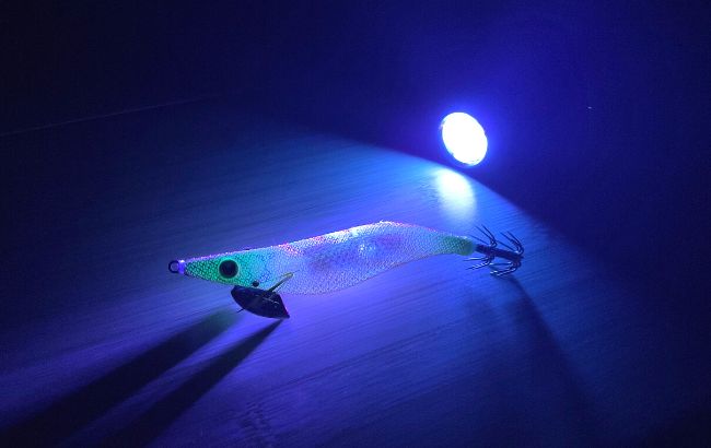 【コスパ最強】おすすめの釣り用UVライト10選！蓄光がナイトゲームを制する！